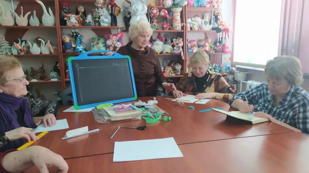 31 января в отделении дневного пребывания для граждан пожилого возраста г. Полоцк прошёл мастер-класс кройки и шитья